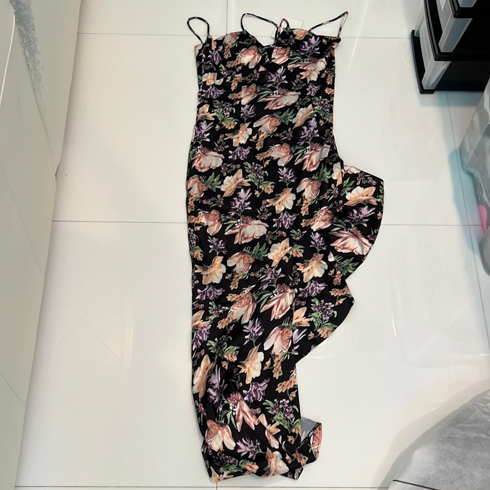 Gorgeous long nookie dress - Picture 5 of 8